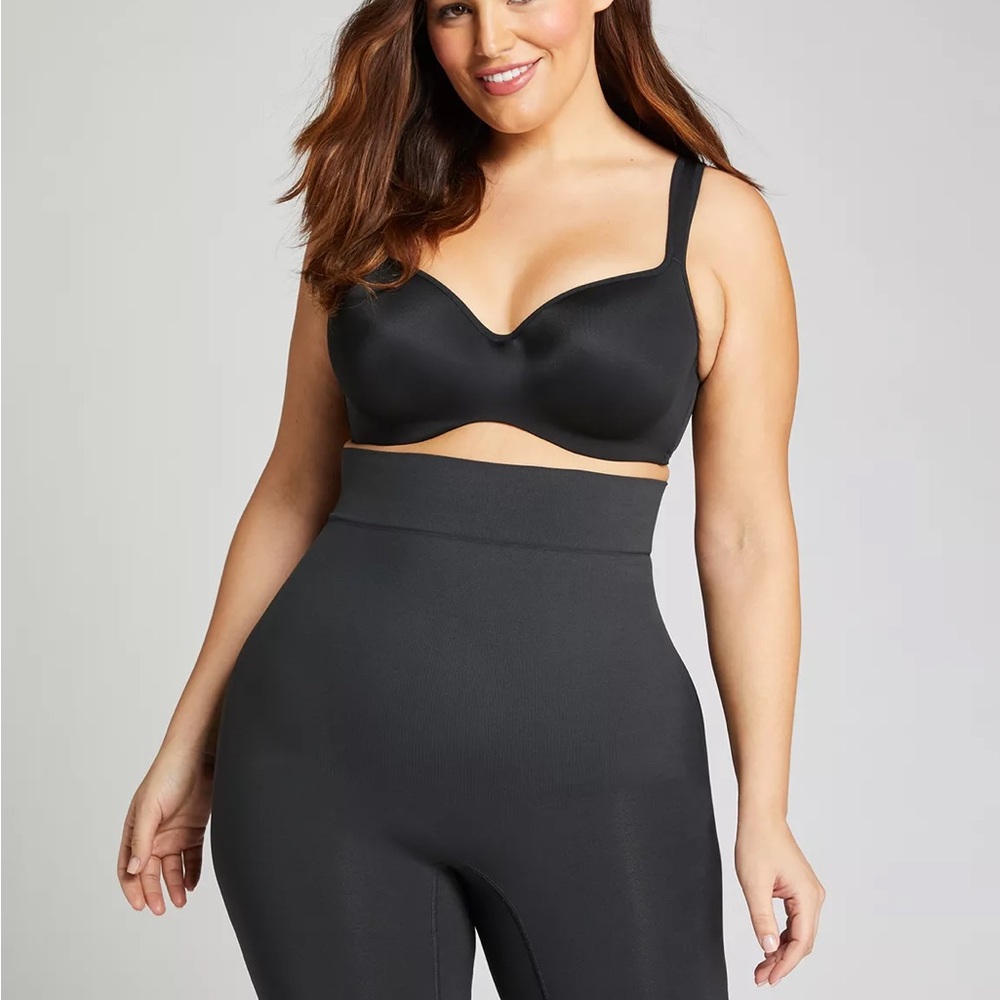 Cacique The Slimmer Ultra High-Waist Short 14/16 Black